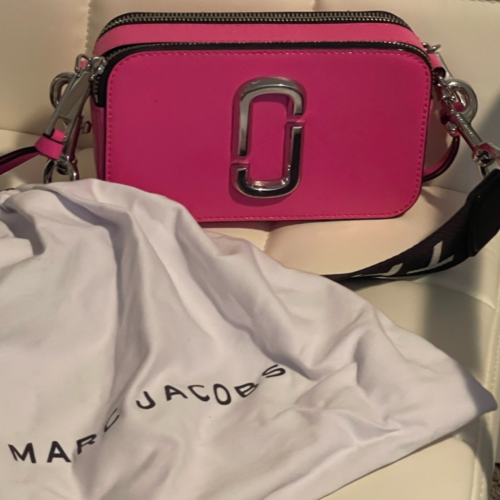 Fussia Pink AUTHENTIC MARC JACOBS SNAPSHOT BAG